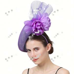 Nouveau chapeau fascinateur en sinamay exagéré avec plumes, accessoires de cheveux de mariée, chapeau haut en maille et gaze - Product Image 4