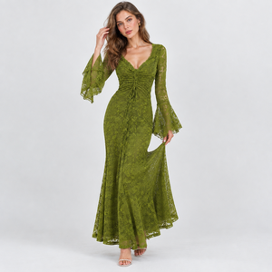 Vestido largo maxi casual verde liso para mujer con encaje, cuello en V, fruncido, con cordones, ajuste ceñido, manga acampanada y cintura natural - Product Image 2