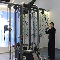 Machine de musculation multifonctionnelle commerciale en métal pour salle de sport, 5 stations, avec système de croisement de câbles