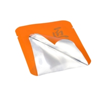 Pochette à thé avec logo personnalisé de qualité supérieure, sac en plastique debout soyeux à trois côtés avec emballage alimentaire estampé à chaud