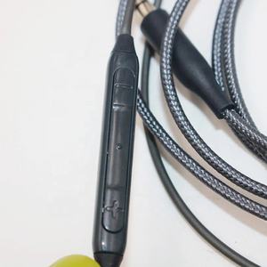 Auriculares intrauditivos originales con cable de 3,5mm, auriculares con conector de 3,5mm para <span class=keywords><strong>Samsung</strong></span> <span class=keywords><strong>Galaxy</strong></span> <span class=keywords><strong>S8</strong></span> S9 S10, auriculares <span class=keywords><strong>AKG</strong></span> - Product Image 4