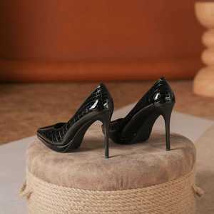Escarpins de style coréen en cuir verni à bout pointu, talon aiguille super haut de 8 cm, à enfiler, toutes saisons, chaussures de travail formelles - Product Image 1