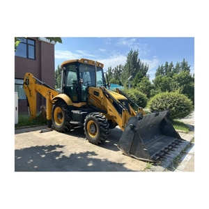 Chargeuse-pelleteuse JCB 3CX d'occasion, peinture d'origine, 4x4 avec godet 6-en-1 et bras télescopique pour projets municipaux - Product Image 1