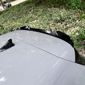 Pour VW Golf MK8 GTI R GTD 2020-2024 Kit carrosserie Aileron de toit arrière Aspect fibre de carbone Style sportif Aileron de toit Accessoires de voiture - Product Image 3