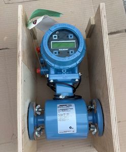 Bon <span class=keywords><strong>prix</strong></span> – Transmetteur Emerson Rosemount 8732E + Capteurs de débit <span class=keywords><strong>magnétique</strong></span> à bride 8705 - Product Image 4