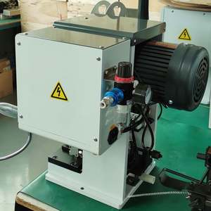 Machine à sertir automatique à dénuder les fils et les câbles terminaux - Product Image 4