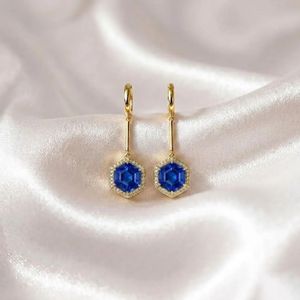 Pendientes de Zafiro Azul con Forma Hexagonal Geométrica y Detalle de Circonita Cúbica, Pendientes Colgantes de Piedras Preciosas Naturales en Plata de Ley 925, Elegantes - Product Image 2