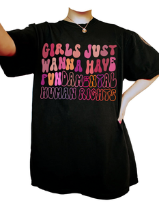 T-shirt Comfort Colors Girls Just Wanna Have Fundamental da donna, casual, a vestibilità ampia, 100% cotone, girocollo, manica corta - Product Image 1