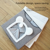Maison pour chat pliable carrée moderne avec griffoir à boule moelleuse et lit couvert - Abri portable pour animaux de compagnie d'intérieur