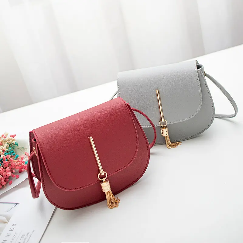 Women metal tassel shoulder saddle bag fashion casual mobile phone small handbag Shoulder purses