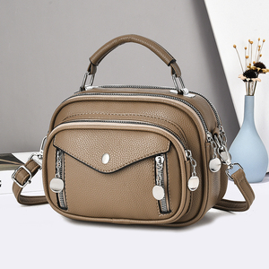 Sac messager pour femme en PU de haute qualité. Avec une fermeture éclair. Conçu par un designer renommé.9331 - Product Image 5