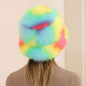 Chapeau Bob Femme Personnalisé en Fausse Fourrure, Chapeau de Pêcheur Doux et Chaud pour l'Hiver, Idéal pour le Voyage et la Protection Solaire - Product Image 6
