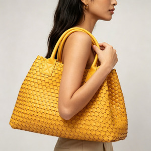 Échantillon Gratuit, Logo Personnalisé, OEM, <span class=keywords><strong>Sac</strong></span> à Main de Luxe pour <span class=keywords><strong>Femme</strong></span>, <span class=keywords><strong>Sac</strong></span> à Bandoulière Tissé, <span class=keywords><strong>Sac</strong></span> Fourre-Tout <span class=keywords><strong>en</strong></span> <span class=keywords><strong>Cuir</strong></span> Fait Main avec Sacs à Main pour Dames - Product Image 3