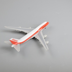 نموذج طائرة بوينج 747 لشركة أفيانكا الكولومبية، 32 سم، لعبة بلاستيكية للجمع، الأكثر مبيعًا - Product Image 2