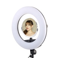 Meilleure Vente : Kit d'éclairage annulaire LED dimmable 18 pouces pour photo et vidéo, lumière de studio professionnelle pour photographie et réseaux sociaux, avec support de 6 pieds et télécommande