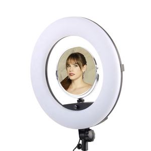 Meilleure Vente : Kit d'éclairage annulaire LED dimmable 18 pouces pour photo et vidéo, lumière de studio professionnelle pour photographie et réseaux sociaux, avec support de 6 pieds et télécommande - Product Image 3