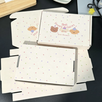 Boîte d'expédition en carton ondulé motif ours et chien de dessin animé, avec nœud à pois coloré, pour cadeaux