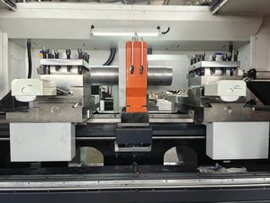 Tornio orizzontale a doppio mandrino SZ-STC 130Q con sistema di controllo CNC GSK - Product Image 3
