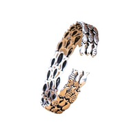 Un Scool of Fish Bracelet en alliage de zinc Poisson plaqué argent Bracelet ouvert réglable à trois couches Cadeau pour les amis Cadeau d'anniversaire