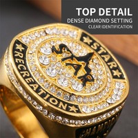 Bague de championnat personnalisée pour basketball, football, hockey – Bague de champion avec nom d'équipe, année, numéro et pierres latérales – Cadeau de récompense sportive