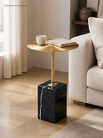 Table d'appoint en acier inoxydable brossé doré avec piétement en pierre naturelle pour hôtel et salon, fabrication OEM ODM directe usine