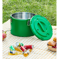 Strakke en efficiënte, milieuvriendelijke metalen inductiekookset met fruitmotief, moderne keukengerei collectie