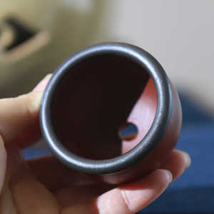 Petit pot à bonsaï Zhu Ni Da Hong Pao, fait main en argile violette, forme de haricot, par l'artiste Sun Wei - Product Image 3