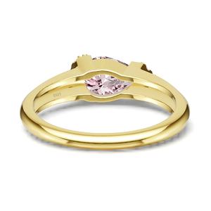 Anello da Sposa Originale di Alta Gioielleria per Donna in Argento 925 Placcato Oro con Gemma di Zirconia Cubica Rosa a Pera dal Design Unico e Minimalista - Product Image 5