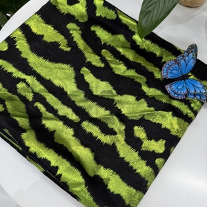 Thương Hiệu Mới 100% Polyester Vải Nhung In Ấn Hot-Bán Cho Cô Gái Lót Và Đám Cưới Sử Dụng 120gsm Trọng Lượng - Product Image 5