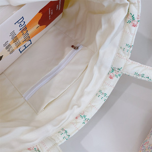 Tas bahu wanita ritsleting empuk katun Floral komuter Logo ukuran kustom tas belanja Tote - Product Image 4