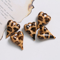 Vintage 27*20mm imprimé léopard 3D en forme de coeur pendentifs acryliques pour boucles d'oreilles sacs porte-clés résultats