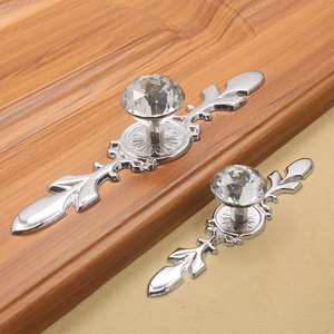 Manija de cristal de bajo precio, manija de puerta de armario de cajón Simple de estilo europeo de diamante de un solo orificio - Product Image 3