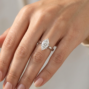 Anillo de Compromiso de Plata 925 con Moissanita de Corte Marquesa, Anillo de Boda con Moissanita, Joyería Elegante - Product Image 2