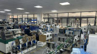 Machine de remplissage linéaire multi-têtes pour ligne d'assemblage, pour pâtes, liquides, détergents, huiles comestibles, machine d'emballage quantitatif