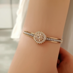 Bracelet en cristal plaqué or PVD, acier inoxydable 316L avec pierres transparentes, bijoux élégants pour femmes - Product Image 3