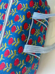 Sac de voyage matelassé vintage en coton, grand sac de week-end de luxe pour hommes et femmes, idéal pour les vacances, les séjours d'une nuit, personnalisable - Product Image 3