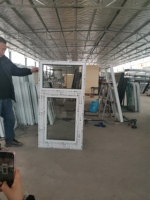 Vente directe d'usine PVC dernière conception UPVC fenêtre à battant simple vitrage en plastique à double vitrage avec panneau fixe