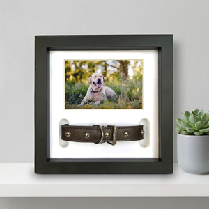 Cadre <span class=keywords><strong>photo</strong></span> commémoratif en bois pour animaux de compagnie 9x9 pouces – Contient une <span class=keywords><strong>photo</strong></span> de votre animal et un collier de chien ou de chat – Boîte à souvenirs pour la perte d'un animal – Cadre souvenir de sympathie pour animaux de compagnie - Product Image 1