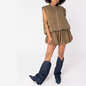 Ensemble 2 pièces personnalisé : <span class=keywords><strong>Gilet</strong></span> sans manches en strass et jupe-short scintillante - Tenue de soirée, Vente en gros directe usine Chine pour OEM/ODM - Product Image 1