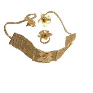 Set perhiasan berlapis emas kalung desain bunga cincin dan anting-anting produk premium buatan tangan customization kustomisasi penuh