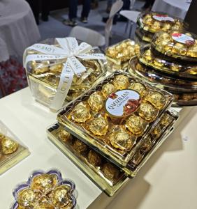 Machine d'emballage pour chocolat aux noisettes, <span class=keywords><strong>Ferrero</strong></span> Rocher, chocolat Tresor Dore, chocolat enrobé de qualité supérieure - Product Image 1