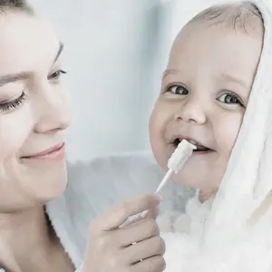 Mềm cho bé uống sữa sơ sinh bàn chải đánh răng cho bé sơ sinh 0-3 tuổi