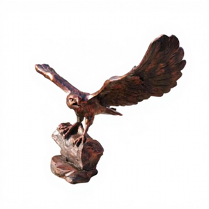 1 pezzo personalizzato volando aquila statua <span class=keywords><strong>in</strong></span> metallo bronzo scultura <span class=keywords><strong>in</strong></span> caso di <span class=keywords><strong>legno</strong></span> europa giardino ornamenti mascotte rame Cast Figurine - Product Image 1