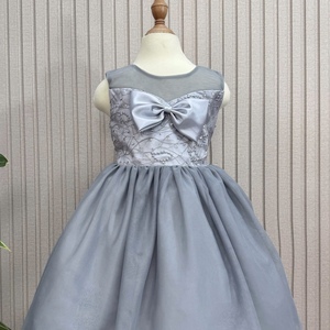 Vestido corto de gama alta con lentejuelas y lazo hasta la rodilla para niñas y niños Suministro ODM de Vietnam - Product Image 4