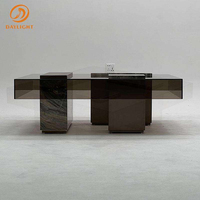 Table basse rectangulaire moderne avec plateau en marbre, design pour salon