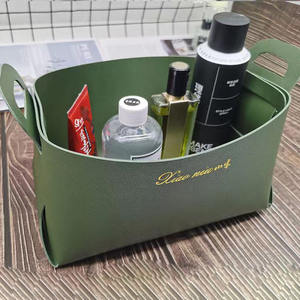 Cestini moderni in similpelle appesi personalizzati per biancheria - Product Image 2