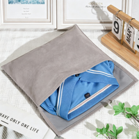 Pochette en velours pour extensions capillaires avec ruban, sac d'emballage cadeau en velours imprimé avec logo personnalisé