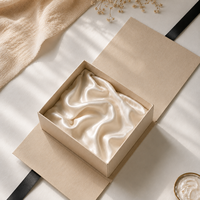 Boîte cadeau pliante de luxe personnalisée, boîte d'emballage en carton imprimé pour cadeaux avec fermeture à ruban, logo