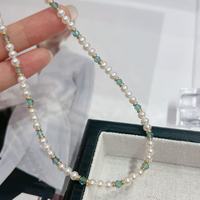 Collier en or 18 carats avec perle d'eau douce naturelle (avec apatite)