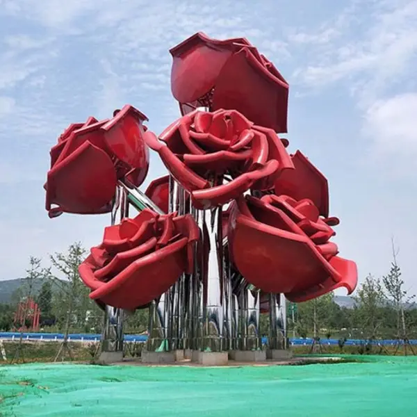 Large Outdoor Red Rose Metal Art Sculptures Custom 3D Decoration Flower Statues Park Garden Commercial Metal Sculptures